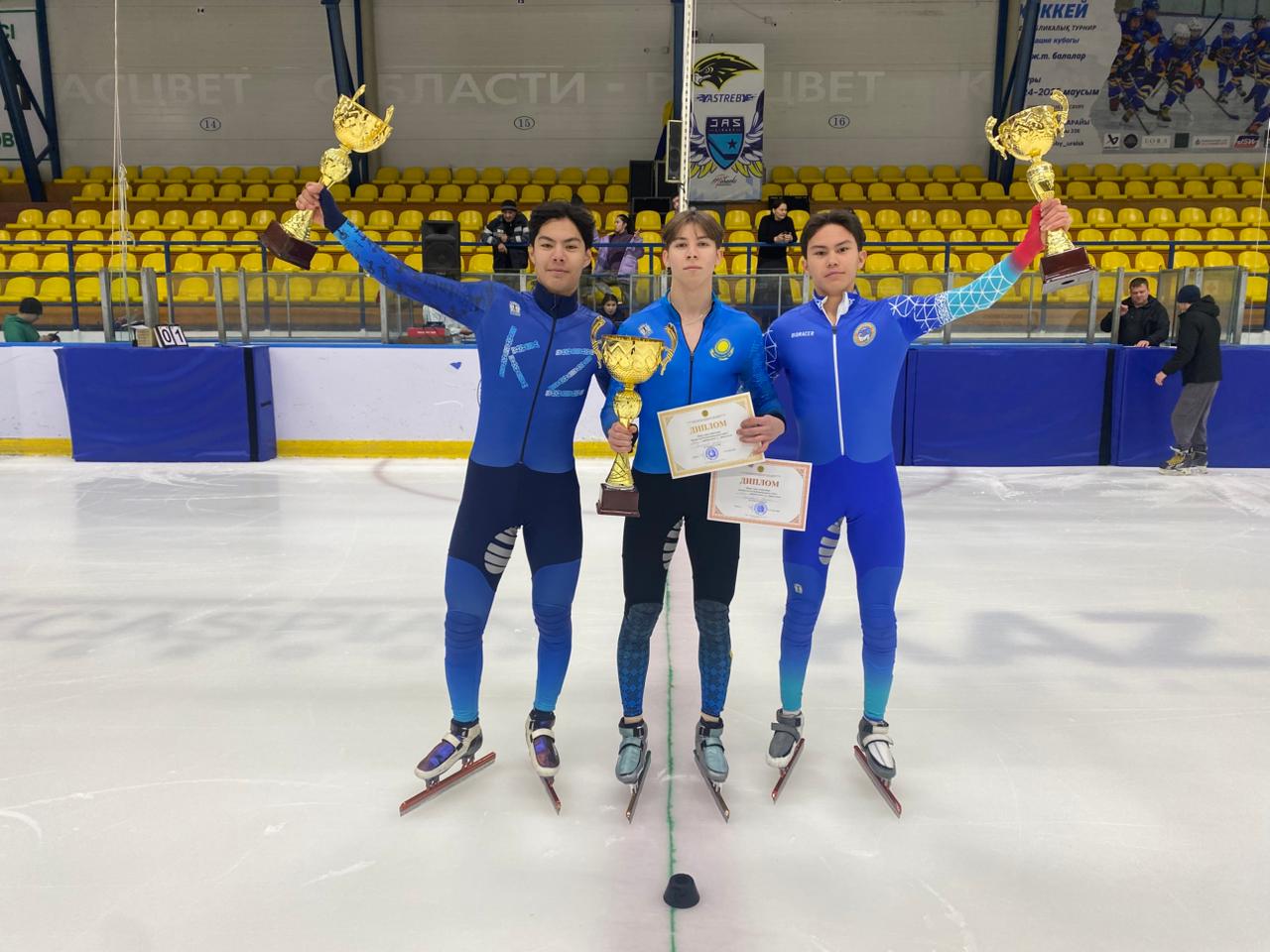 Жумабеков Нуржан (шорт-трек)